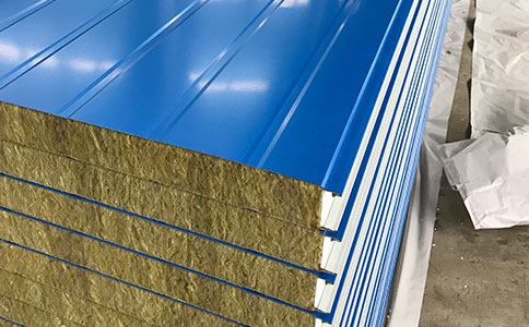 新型巖棉夾芯板的優(yōu)缺點有哪些？