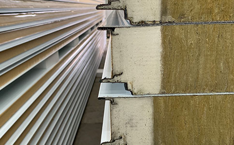 你了解金屬面巖棉夾芯板橫裝嗎？